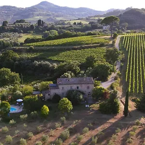 Alloggio per agriturismo La Falconara, Montepulciano Stazione